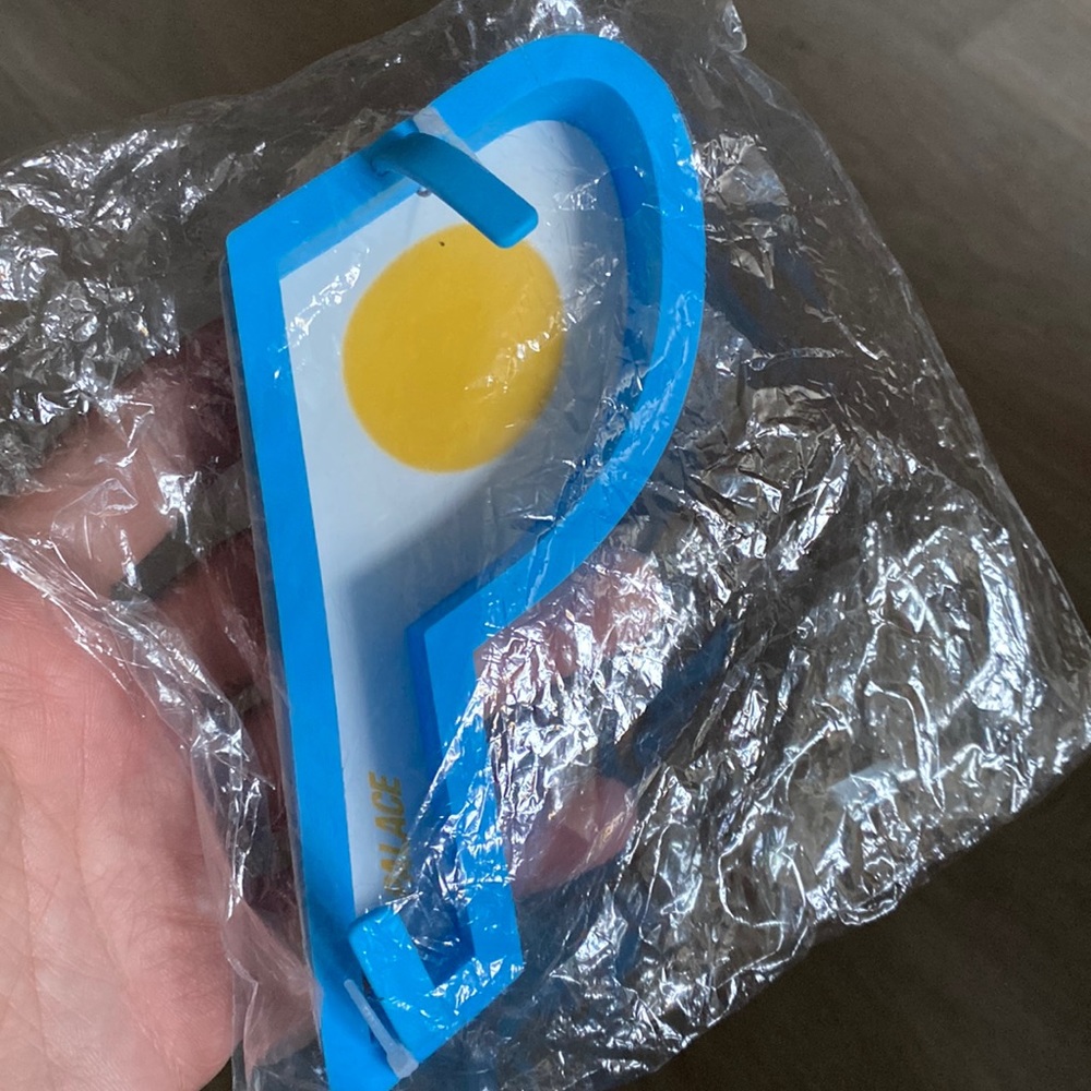 Palace egg mold